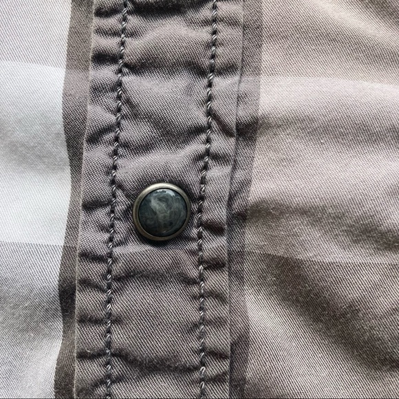 Express Button Down Black Gray and White Shirt, Size Medium. - Picture 4 of 12